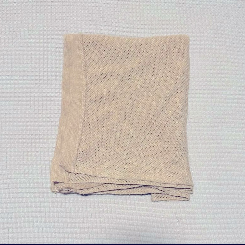 Like New Cocoon Nursing Cover